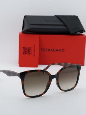 Salvatore Ferragamo SF1072S 240 Square Sunglasses - Havana / Brown
